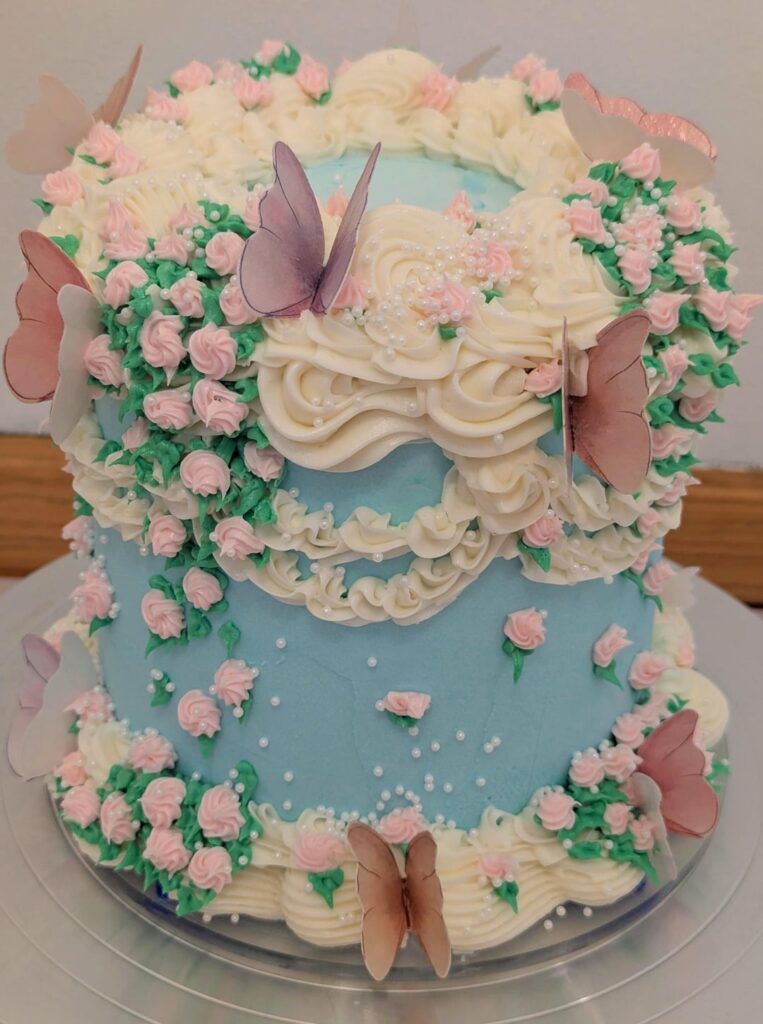 Cake and cupcakes for a loved one