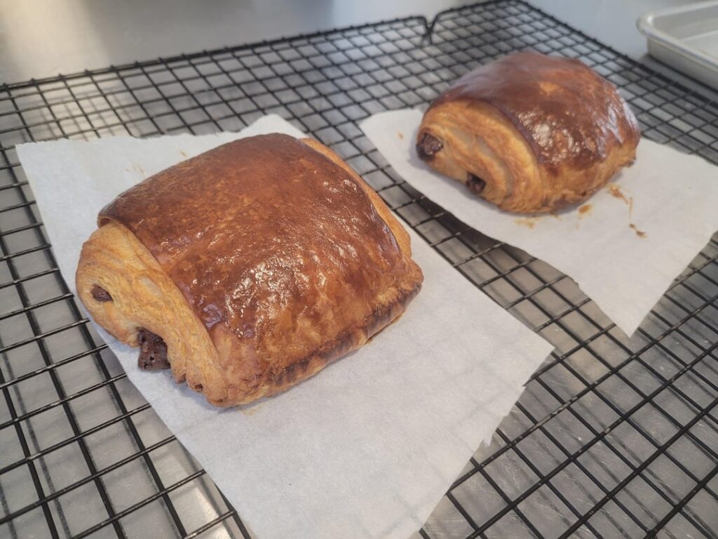 Baking pains (au chocolat)