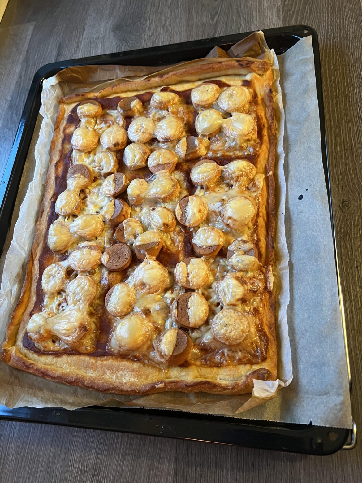 My girlfriend’s vegetarian hot dog pizza
