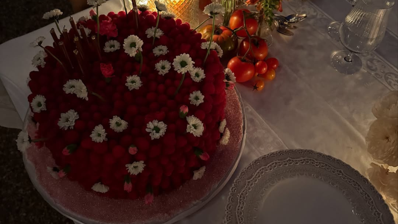 Kylie39s birthday cake credits-kendalljenner-instagram