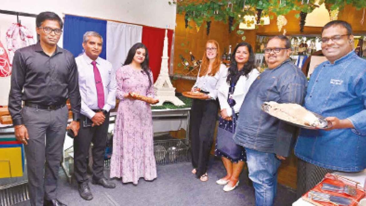 Connoisseurs regaled at French-themed luncheon Connoisseurs regaled at French-themed luncheon