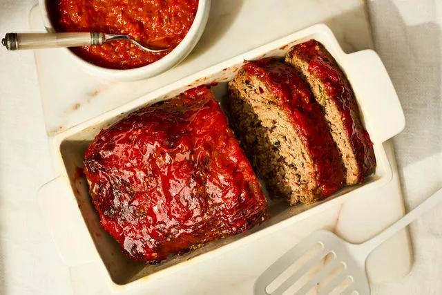 Victor Protasio / FOOD STYLING by MARGARET MONROE DICKEY / PROP STYLING by JULIA BAYLESS