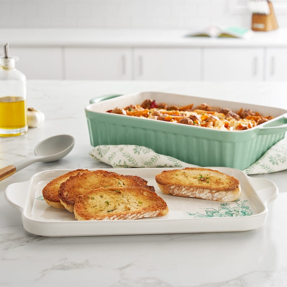 The Pioneer Woman Agatha Rectangular Baker with Platter Lid