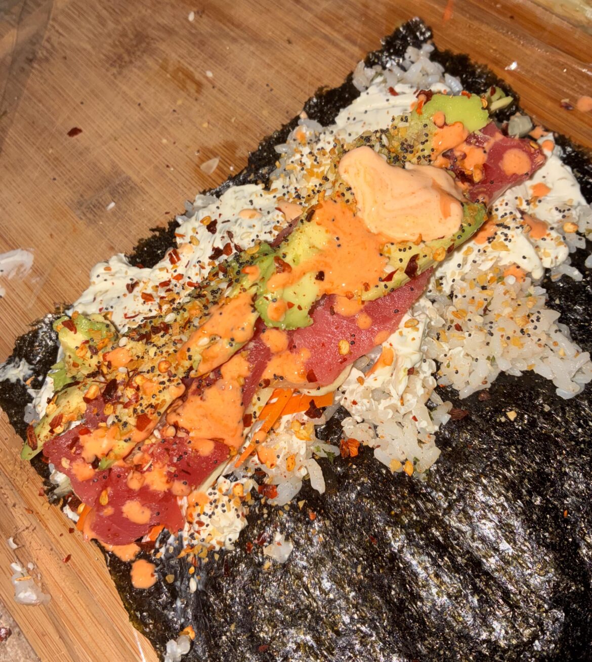 anyone wanna drop some sushi rolling tips? 😭🤣