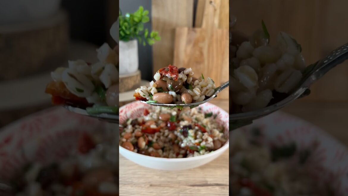 INSALATA DI FARRO E FAGIOLI pronta in 20 minuti INSALATA DI FARRO E FAGIOLI pronta in 20 minuti