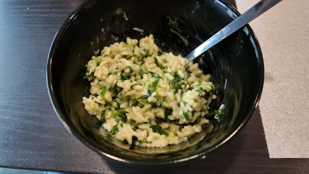 NONNA ANTONIA'S SPINACH RISOTTO! - Cooking in the Camper