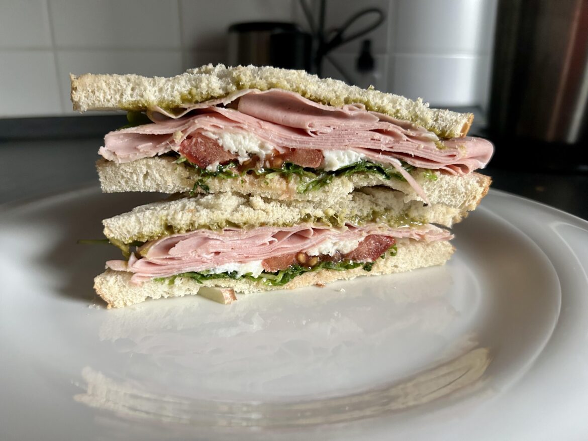 Mortadella, Mozzarella, Rucola, Tomato, Pistachio