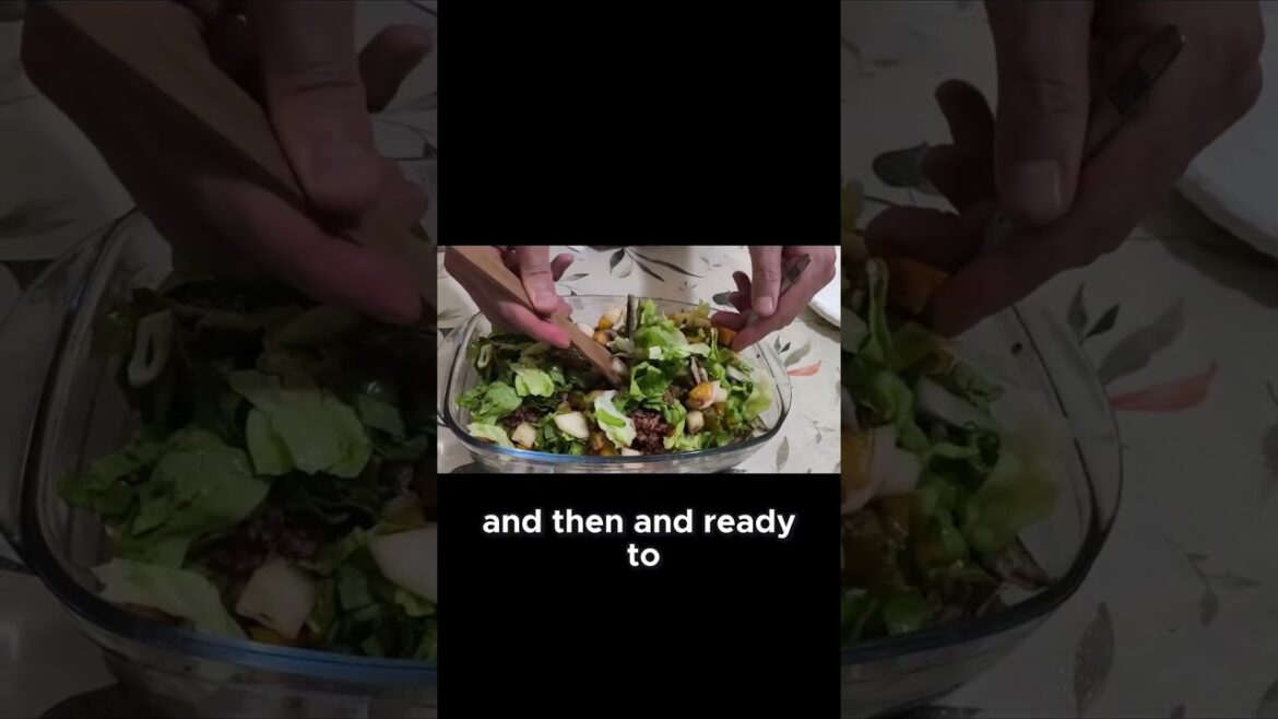 The Perfect Way to Toss and Taste Your Summer Salad Like a Pro! #shorts