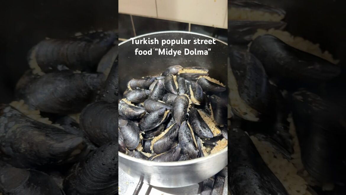 Turkish popular street food "Midye Dolma" #new #subscribe #shorts #viralshorts #turkishfood