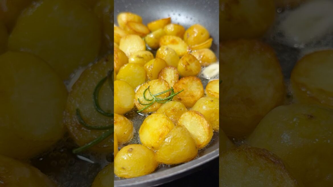 Rosemary and garlic potatoes!#food#potato#recipe#easyrecipe#homemade