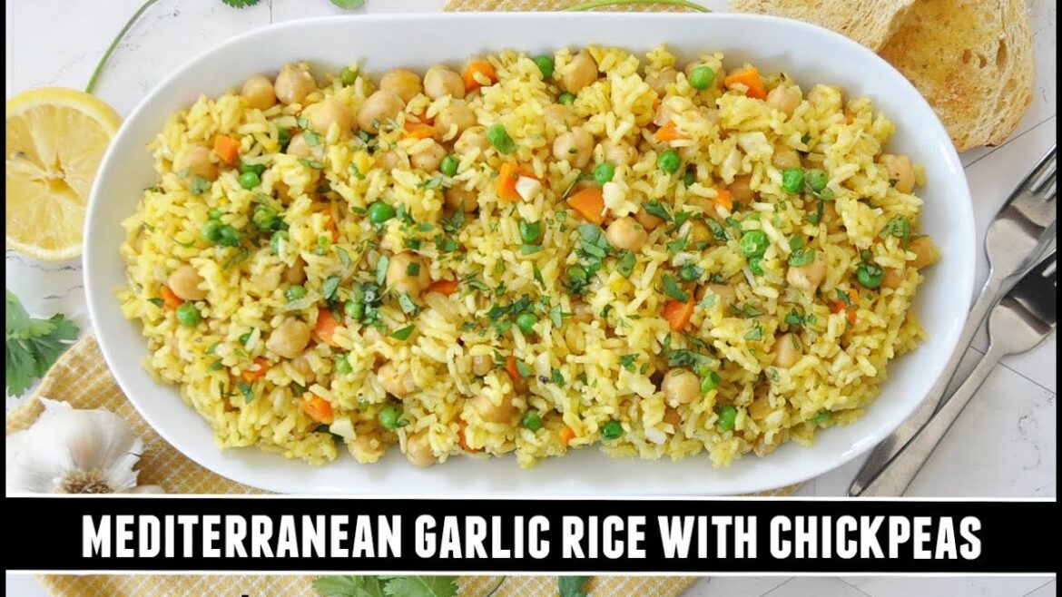 “Better than Fried Rice” Mediterranean Garlic Rice with Chickpeas "Better than Fried Rice" Mediterranean Garlic Rice with Chickpeas