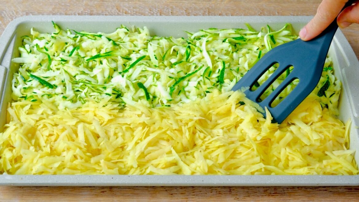 Grate 3 potatoes and 1 zucchini! I make it every August! Simple and delicious potato recipe! Grate 3 potatoes and 1 zucchini! I make it every August! Simple and delicious potato recipe!
