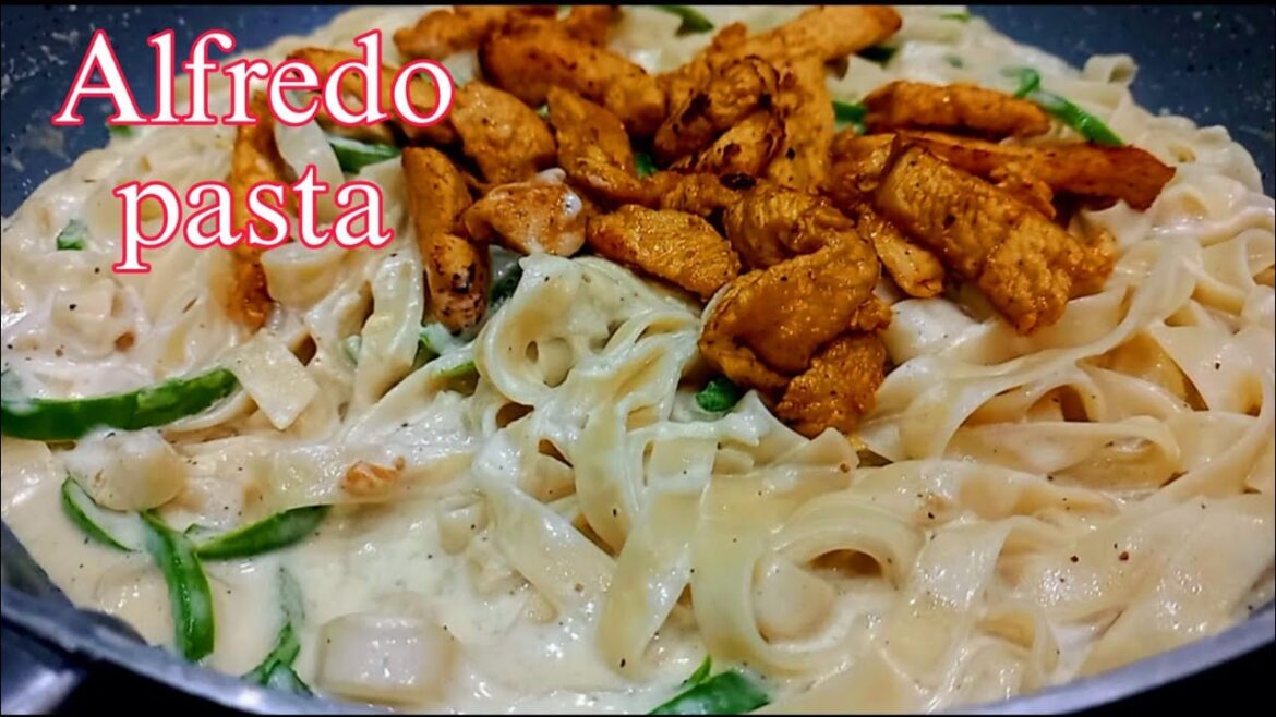 Chicken Fettuccine Alfredo Recipe | Creamy Alfredo Pasta