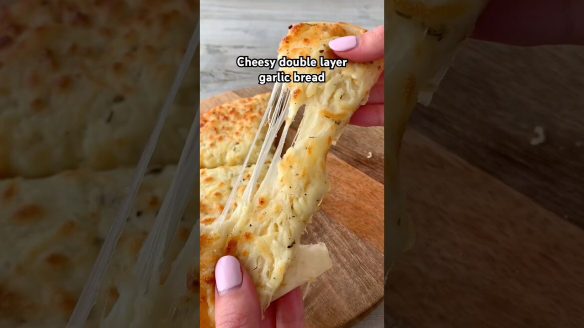 Easiest cheesy garlic bread ever Easiest cheesy garlic bread ever