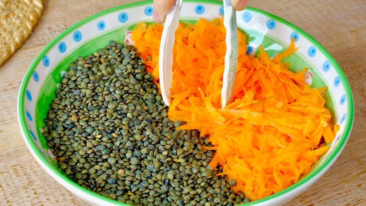 200g lentils and 1 sweet potato! I make it every week this Summer! So delicious lentil recipe! 200g lentils and 1 sweet potato! I make it every week this Summer! So delicious lentil recipe!