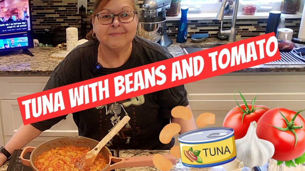 Italian-Style Tuna with Beans & Tomato!  Quick, Healthy and Tasty Lunch - Stanley Tucci Inspired!