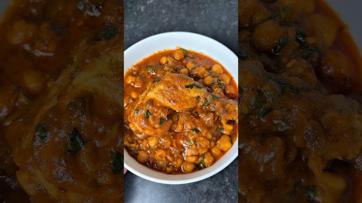Chickpea with chicken recipe #chicken #chickencurry #chickpeas #food #shorts #chickenrecipes