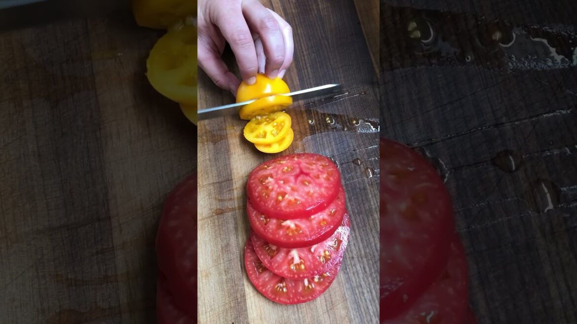 Fried Caper Panzanella #vegan #tomatoes #recipe
