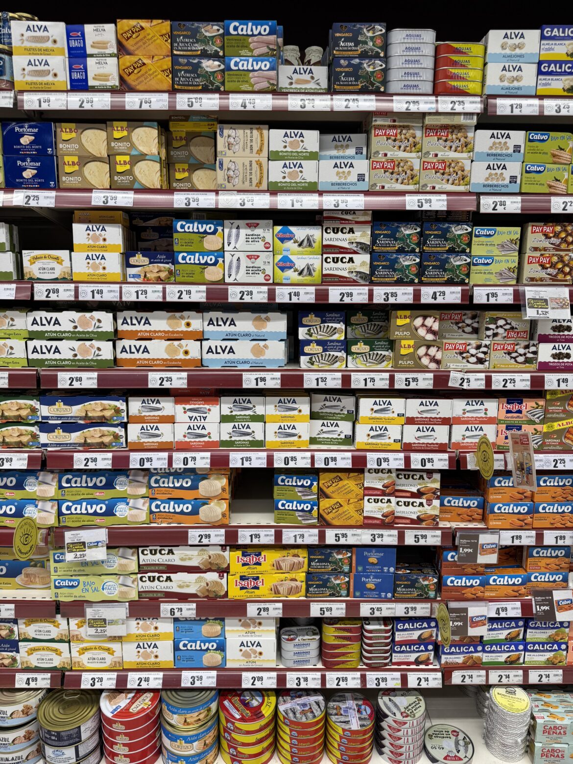 Girlfriend is in a store in Spain