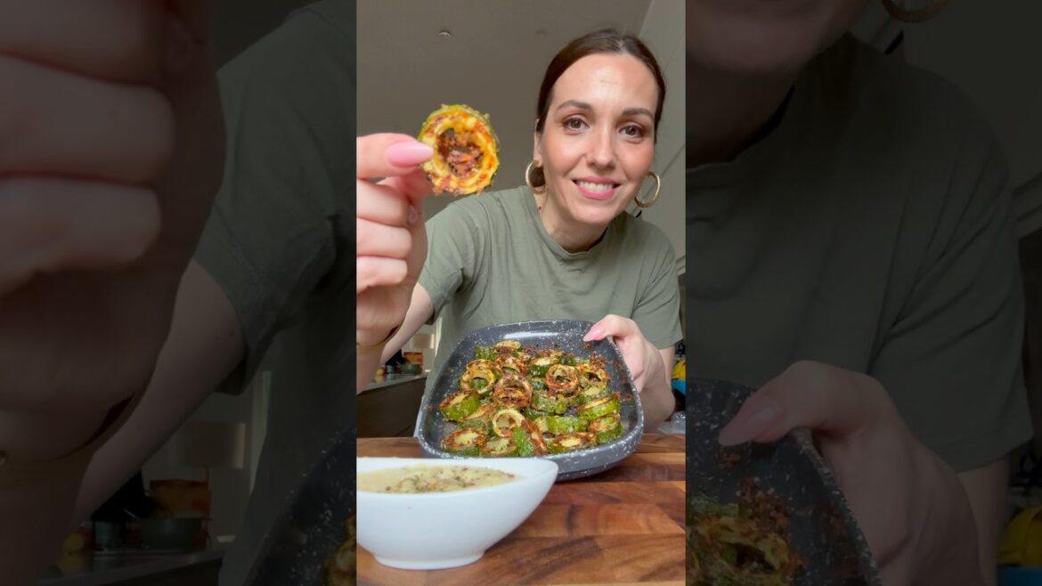 I lose weight eating these Parmesan Zucchini Rings #lowcarb #shorts