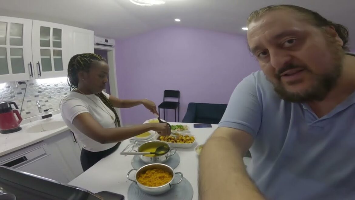 "Turkish Home Feast: Lentil Soup, Chicken Liver, Bulgur Pilaf & Onion Salad Made Easy!"