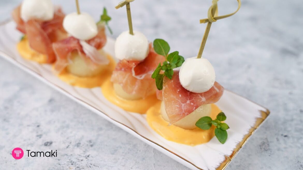 Canapes with melon and prosciutto