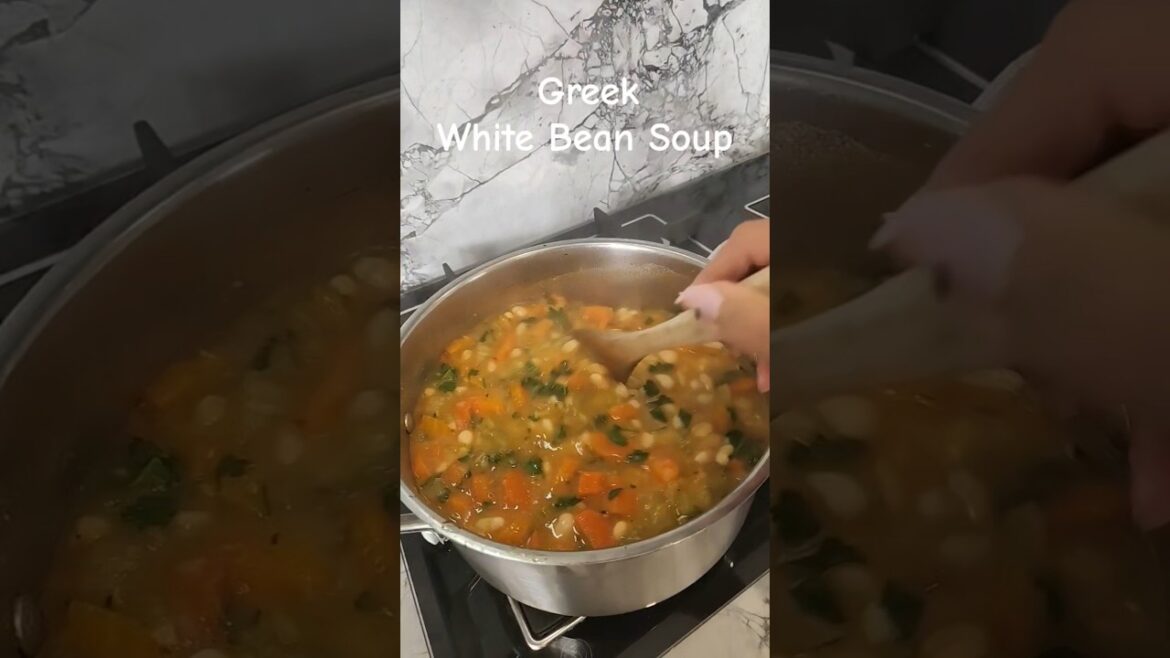 Fasolada Greek Bean Soup #opa #delish #greekrecipes #fasolada #vegetarian