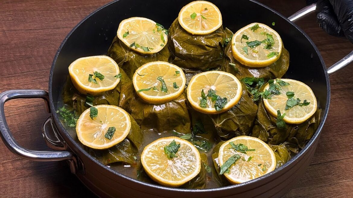 Amazing Turkish ROLLS with Olive Oil! You will eat your fingers!