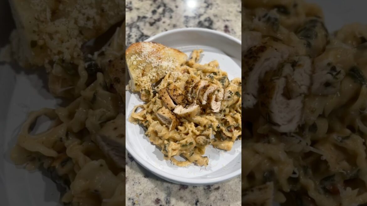 let’s make dinner: spinach and artichoke tomato pasta ✨ #easydinner #dinnerideas #pastanight