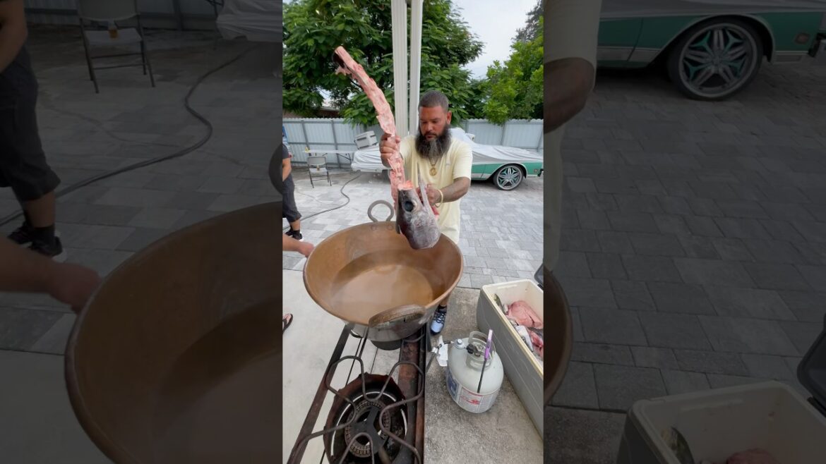 Seafood paella for our family cookout #backyardcooking #familycooking #seafood