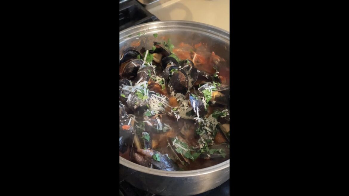 Tomato Mussels: A Savory Seafood Delight