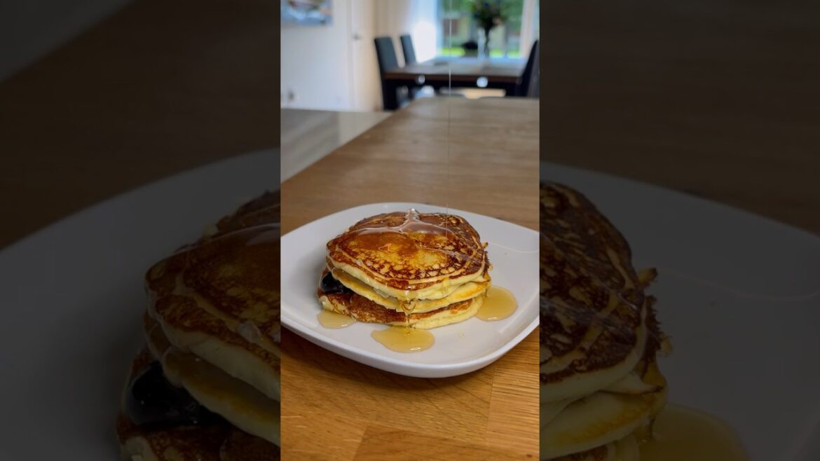 Blueberry Pancakes (290 Cal 42G Protein)