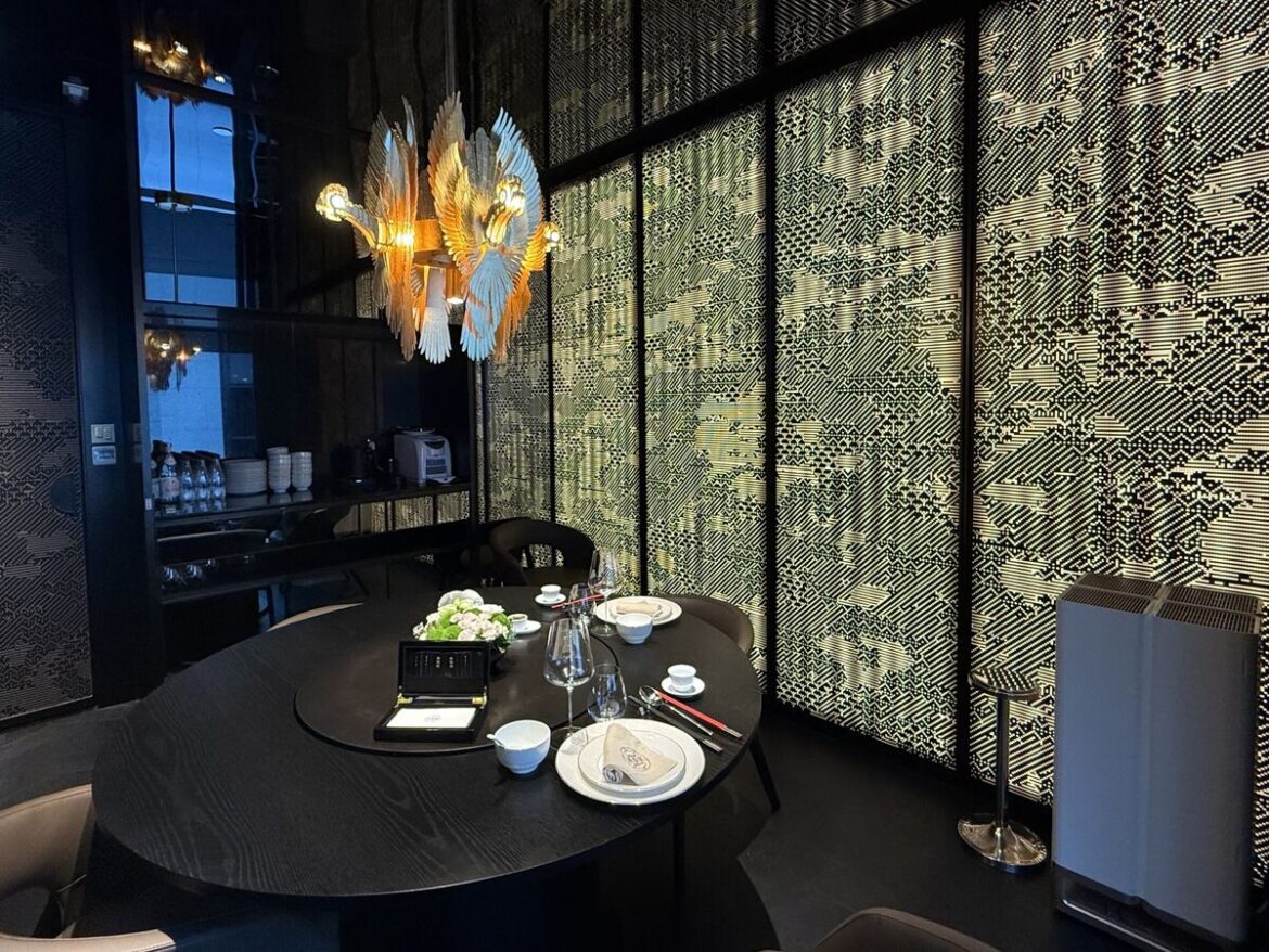 HK Restaurant Review: LKF's Chengdu Restaurant Brings Authentic Sichuan Flavors