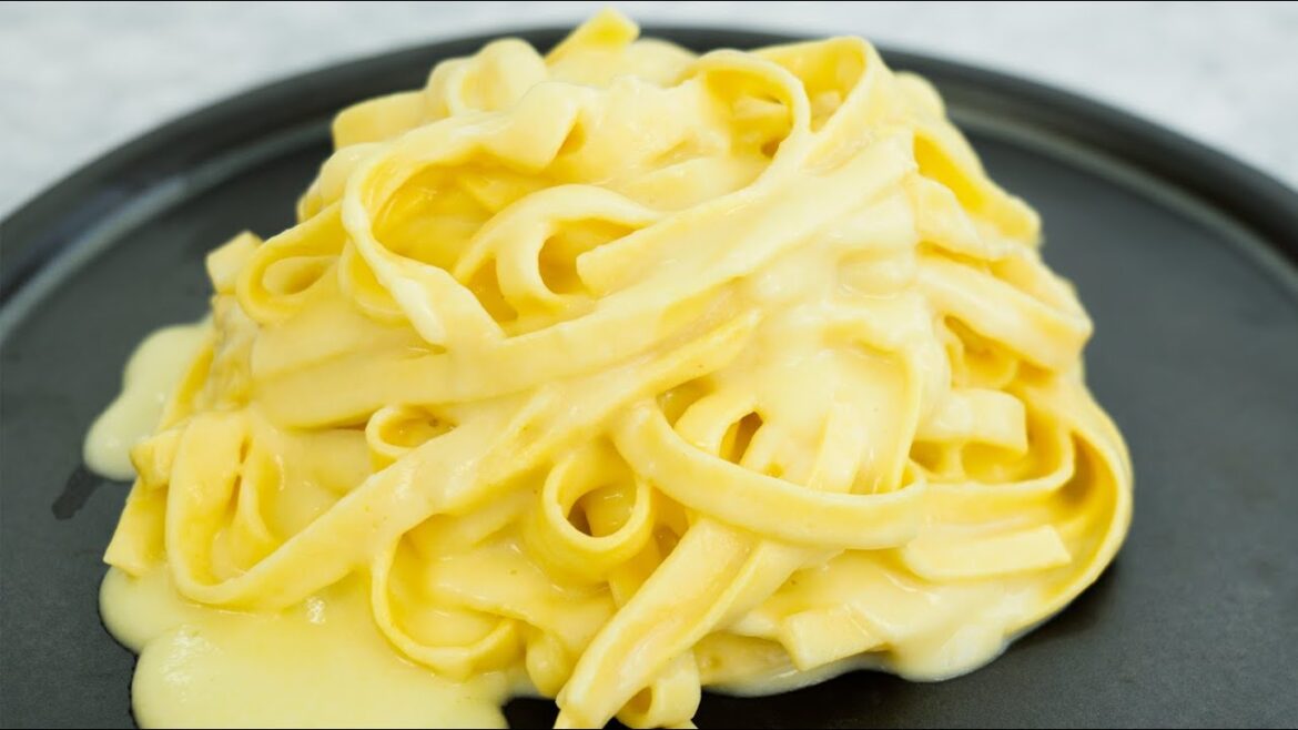 The Best FETTUCCINE ALFREDO You'll Ever Make | For Real