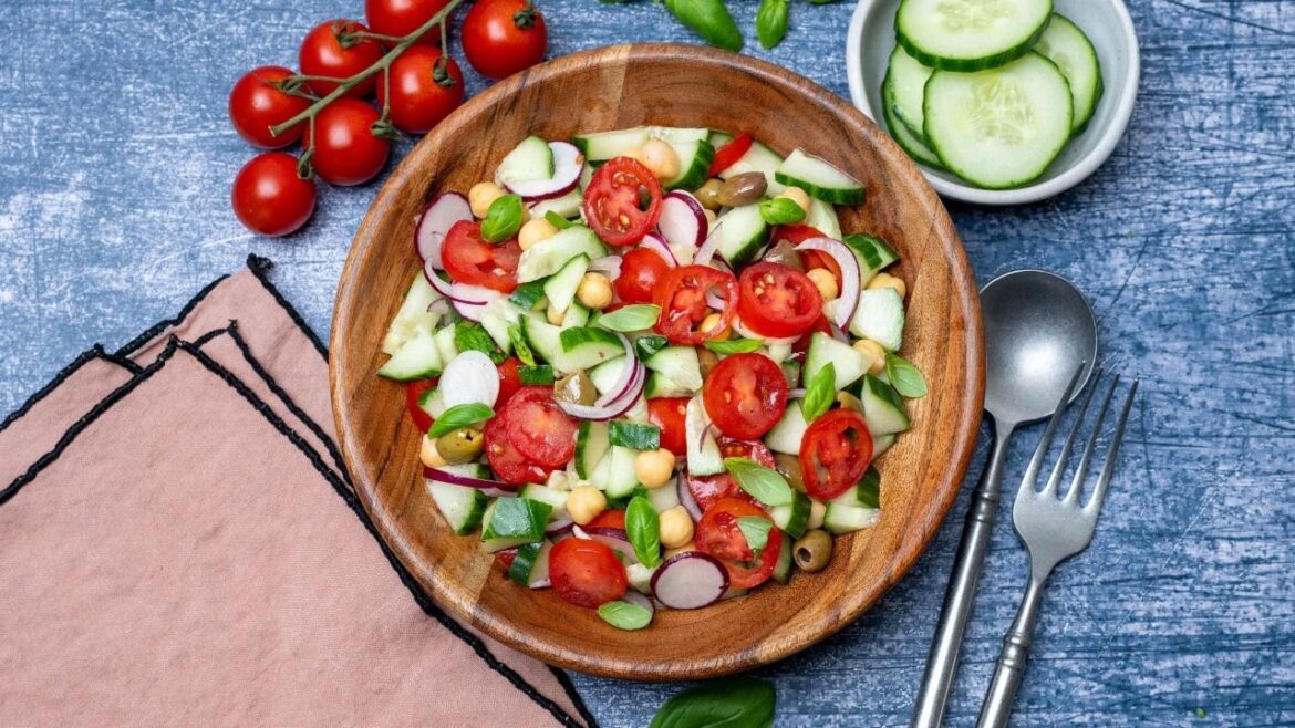 Mediterranean Cucumber Tomato Salad