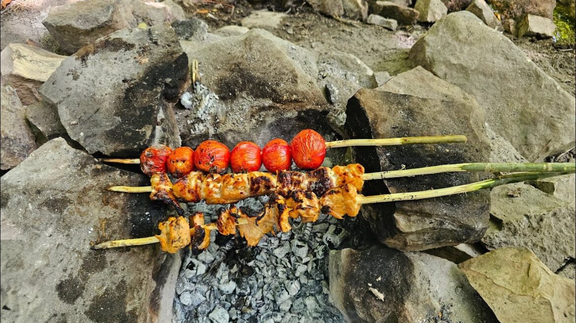 Norwegian salmon with orange sauce on a skewer stick + stone-baked bread Norwegian salmon with orange sauce on a skewer stick + stone-baked bread