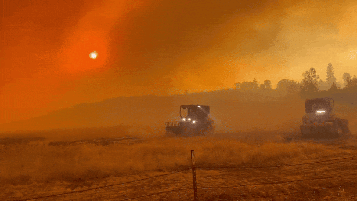 Pickett Fire continues to threaten California’s Napa Valley wine country Pickett Fire continues to threaten California's Napa Valley wine country