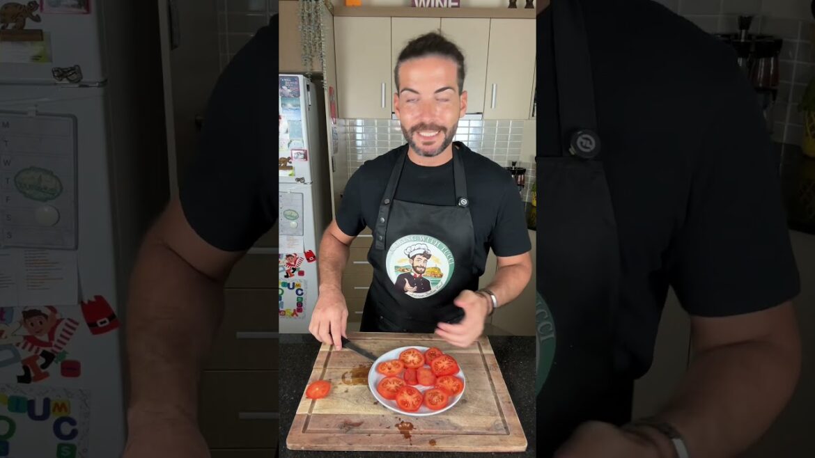 Caprese Salad , the best fresh and easy Italian entree #cookingwithtucci