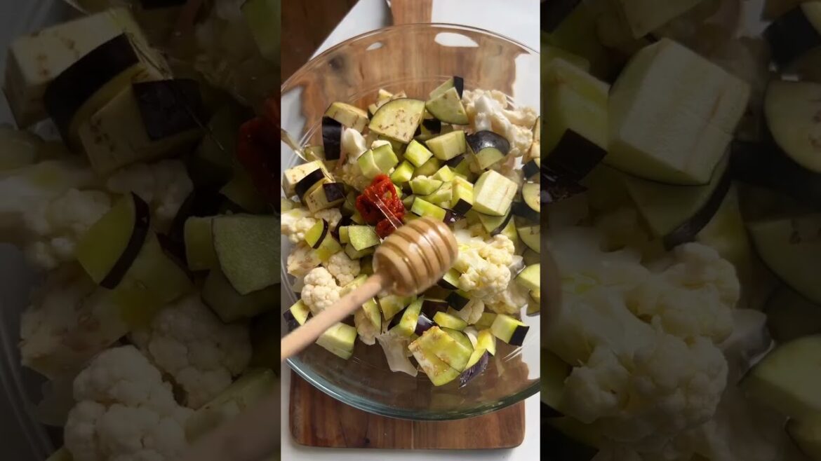 SALADE DE LÉGUMES RÔTIS ET SAUCE TAHINI