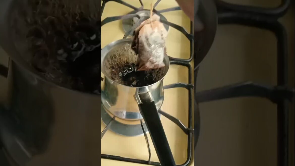 The Perfect Lebanese Breakfast: Khubuz, Zaatar, and Labneh