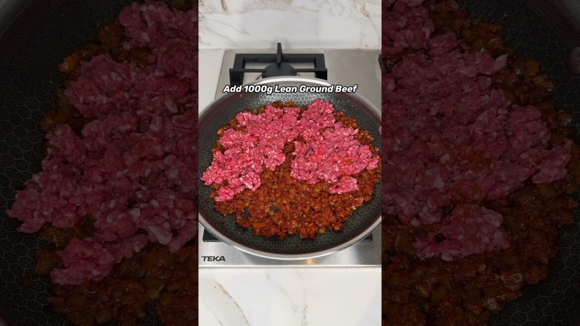 Tired Of Boring Meal Preps? High Protein Turkish Garlic Beef Pasta ONLY 547 Calories!  #recipe #food