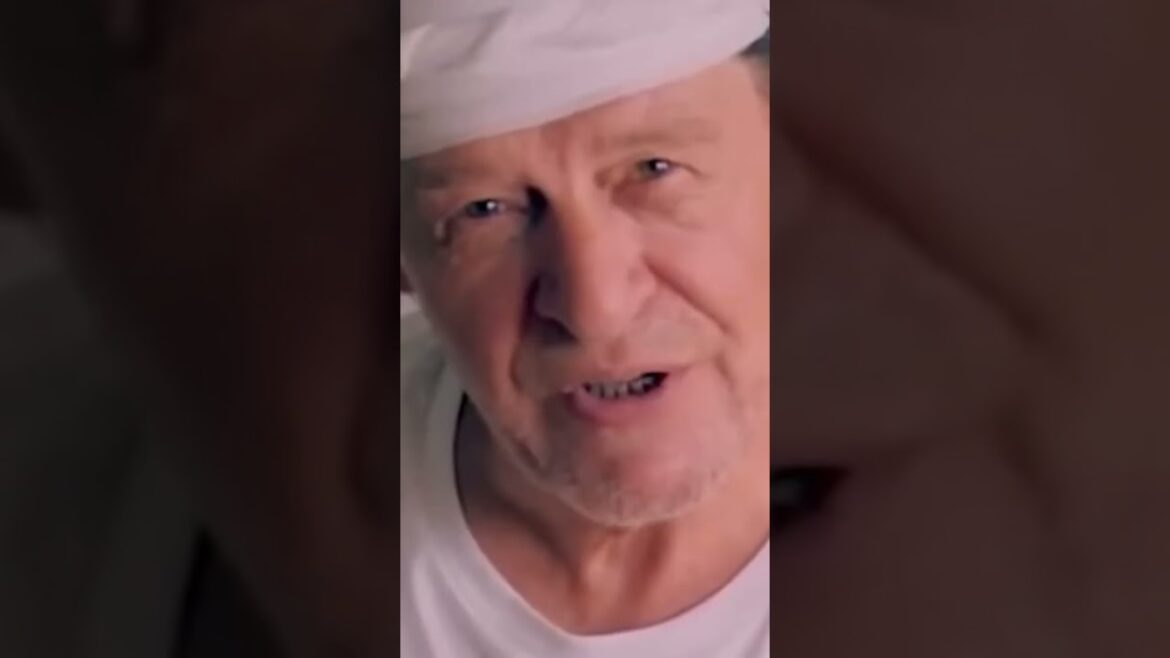 Marco Pierre Chopping Garlic #food #chef