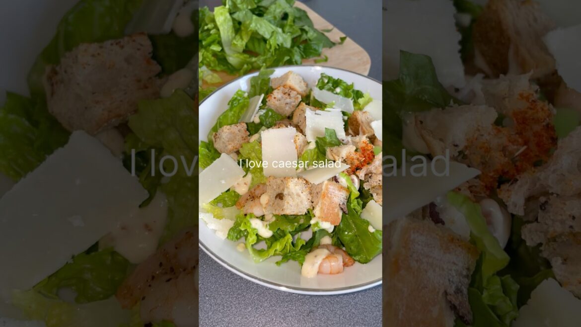 Caesar salad with prawns #easyrecipe #cookingchannel #cooking #recipe #salad #lunch #lunchideas