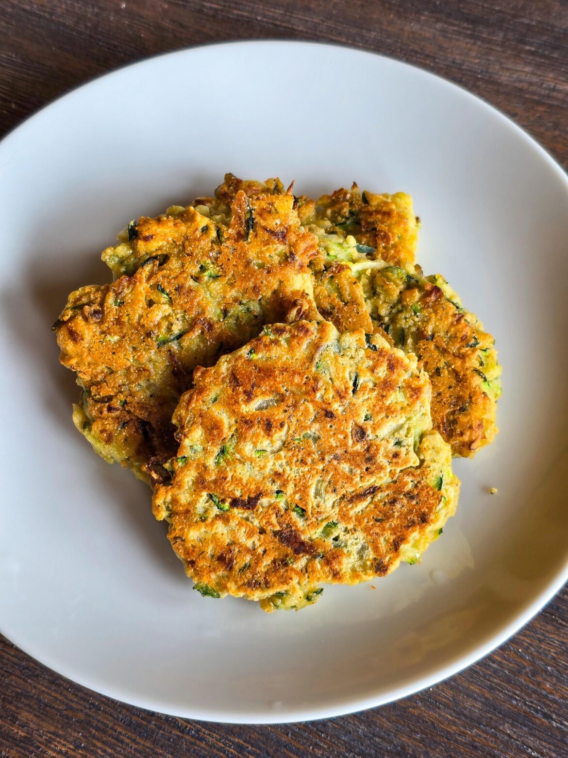 Zucchini fritters with chickpea flour