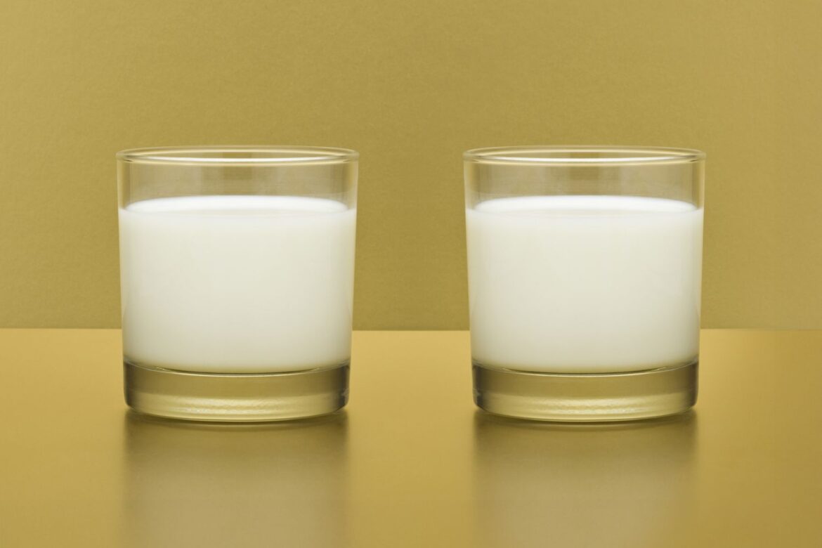 Whole Milk or 2%? Nutritionists Reveal Which Is Actually Healthier