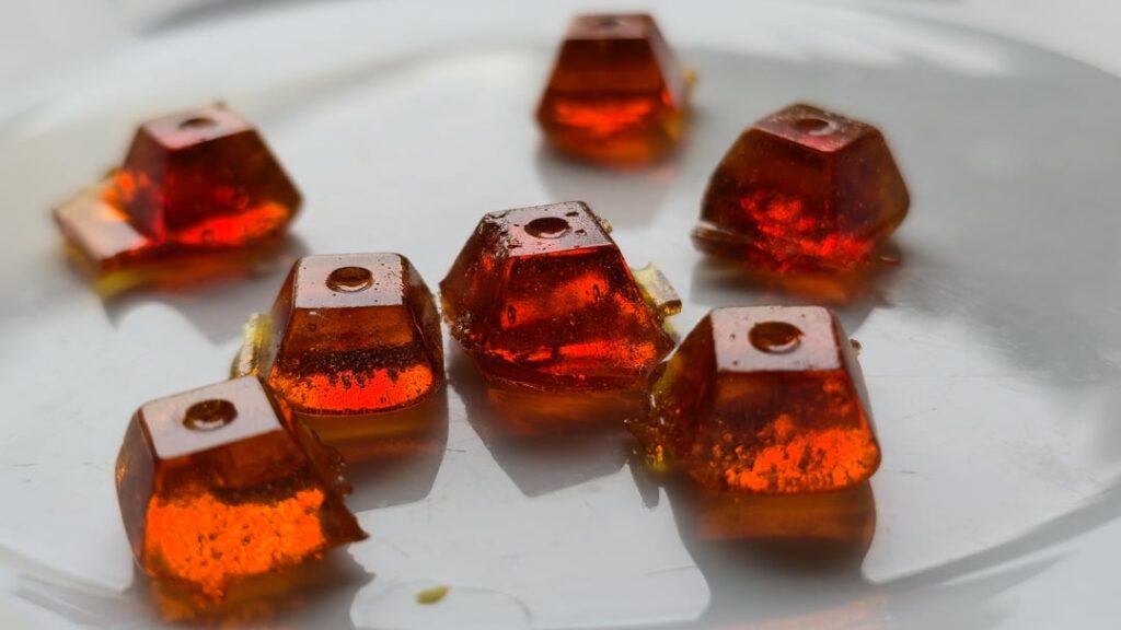 I was lazy and I'm broke so I made these caramel candy thingies:3