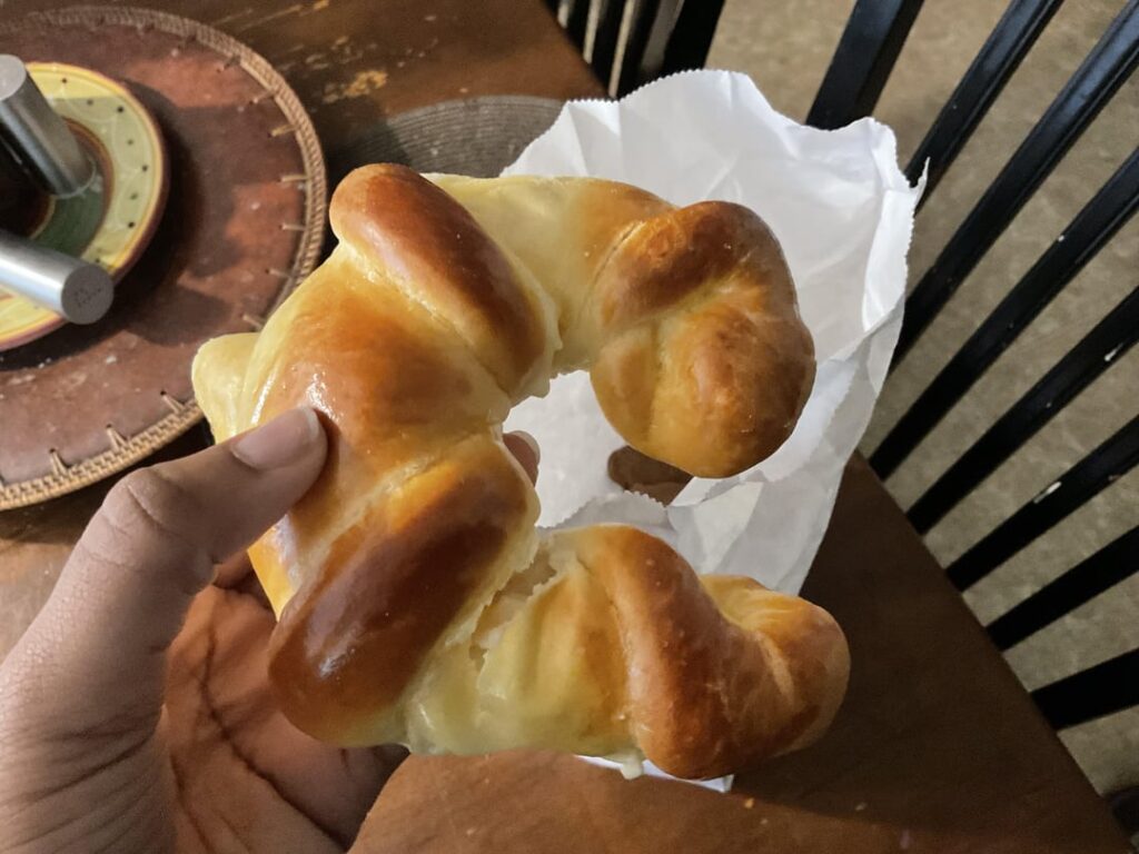 My mom got these from a bakery this morning :) how many calories in these two?