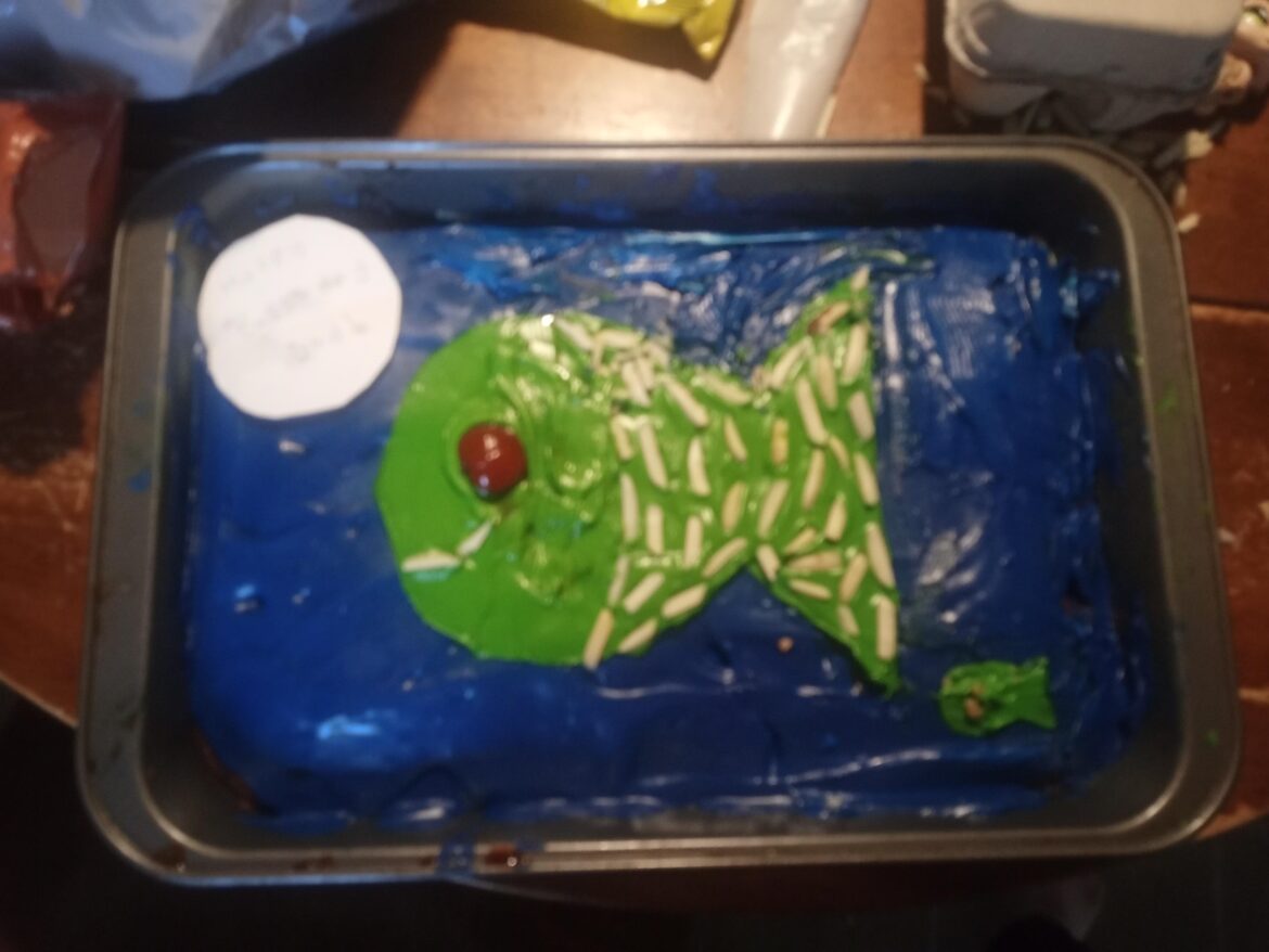I made and decorated a cake for my dad!