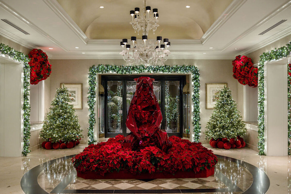 Jeff Leatham designed the flowers for the lobby of Four Seasons Hotel Los Angeles.