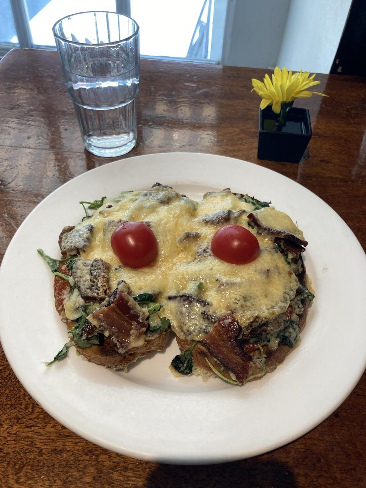 Longtime fixture Elephant & Castle in the WV closing 8/17—go while you can